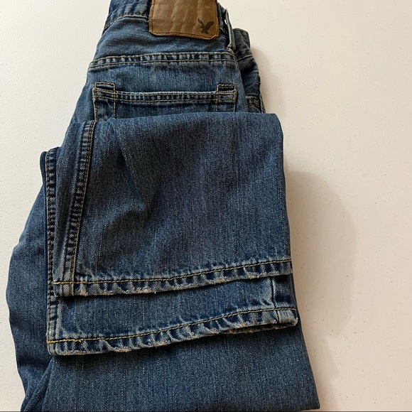 American Eagle- blue jeans w/a little wear(see last photo) - Picture 4 of 4